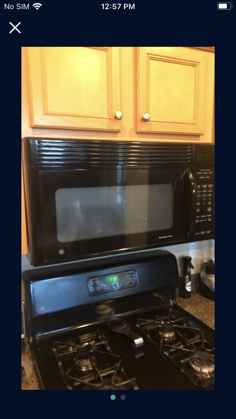 GE XL Spacemaker1800 Black Microwave