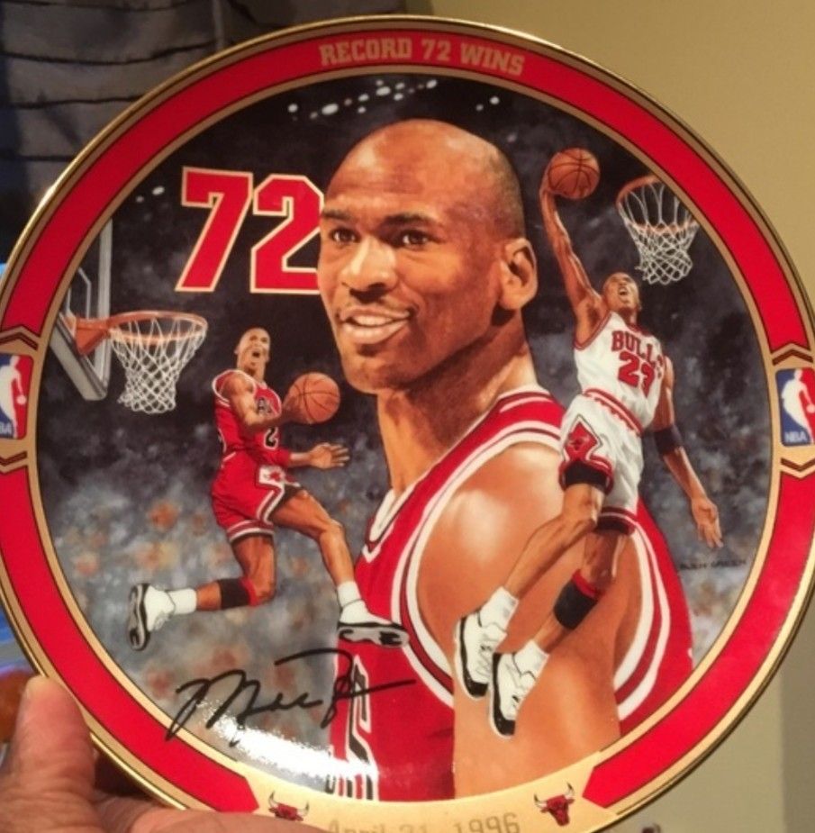 Michael Jordan Plate With Stand...Pre-Owned $25 Each