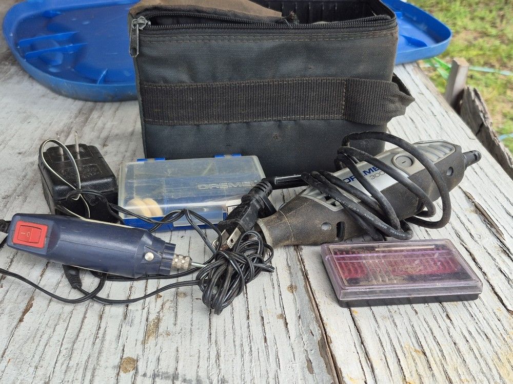 Old School Dremel 3000 Tool Set With Carrying Case
