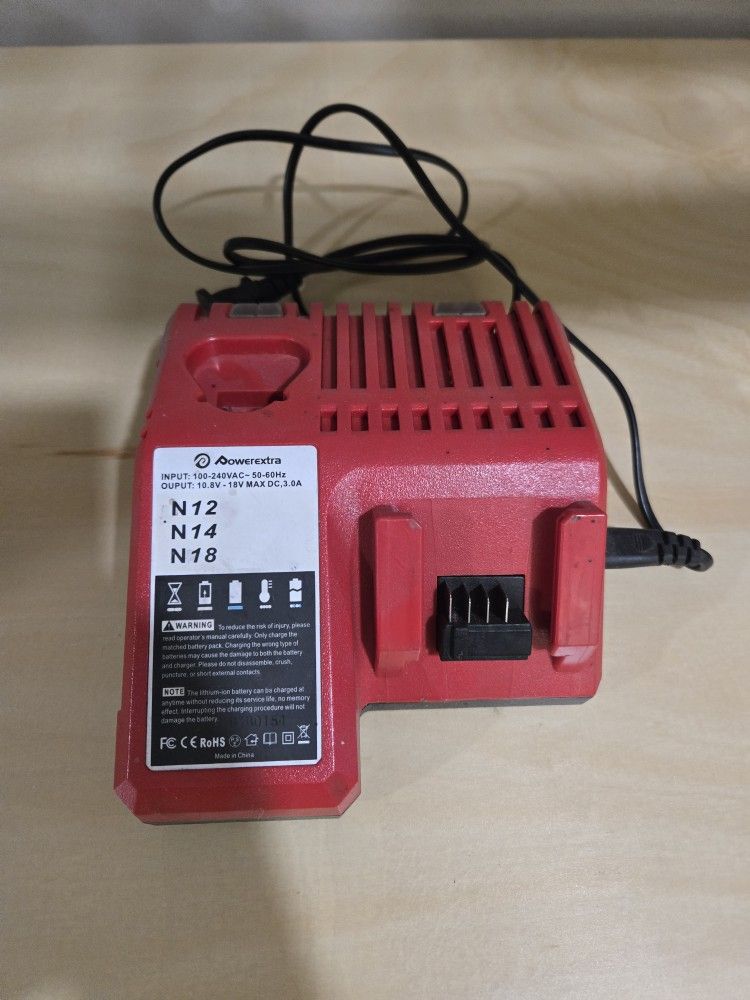 Milwaukee M18 and M12 Charger