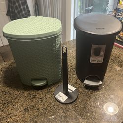 Great Deal All New 2 Step On 5 Gallon Waste Cans And Toilet Paper Holder 