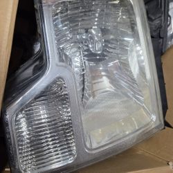2013 Ford F150 Headlight