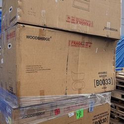 B-0033 Air Bubble Tub  WOODBRIDGE B-0033 67" Deluxe Air Bubble Free Standing Bathtub