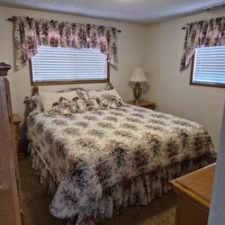 Bedroom Set ~ Oak ~ King