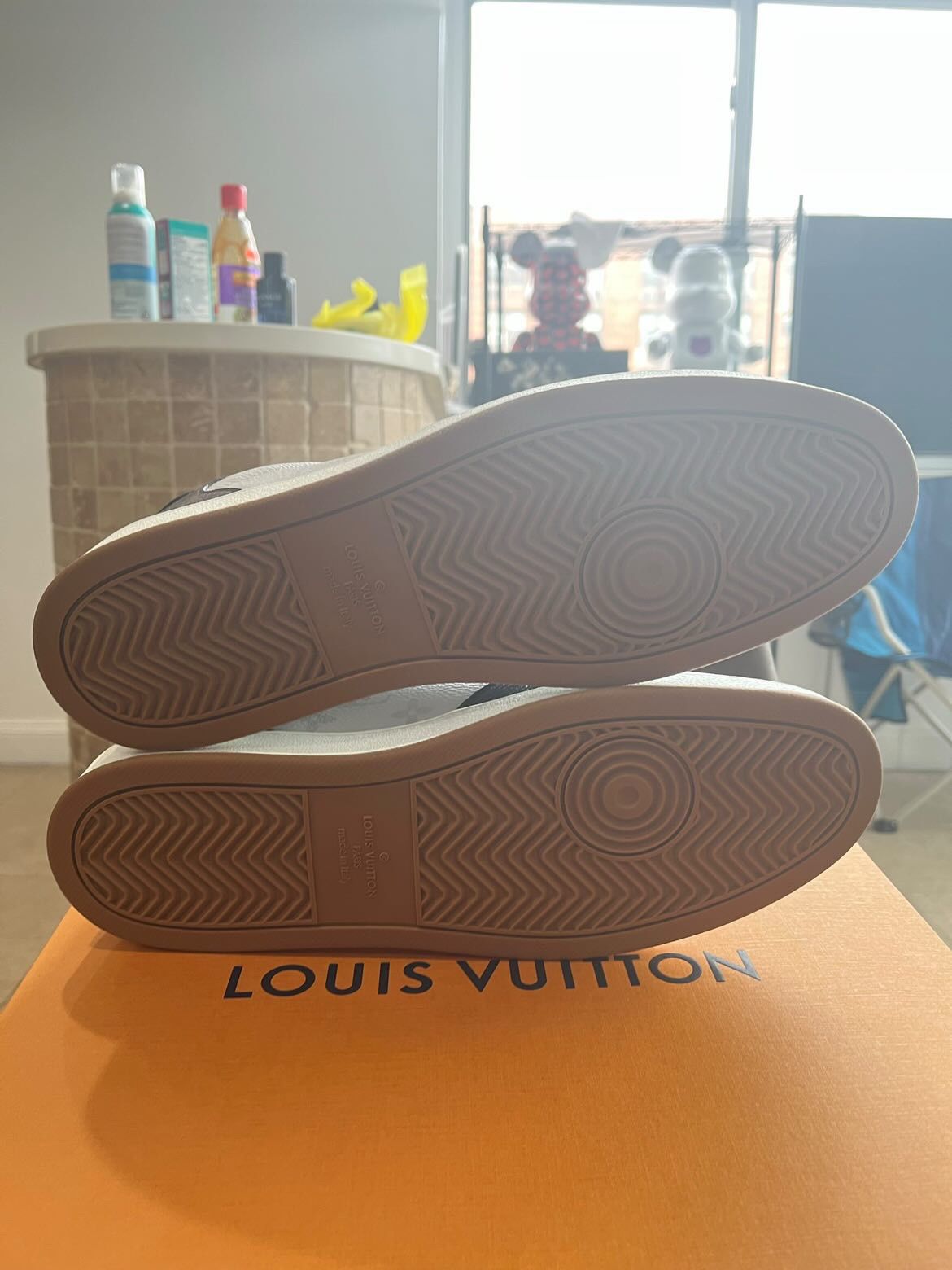 Louis Vuitton RIVOLI Sneaker ( Used ) for Sale in Las Vegas, NV - OfferUp