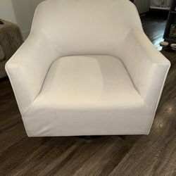 Ashley’s Swivel Chair 