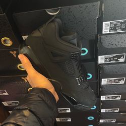 Jordan 4 Black Cat