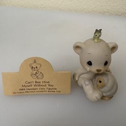 Precious Moments figurines  (12)