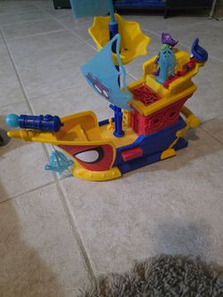 Spiderman pirate ship bubble maker