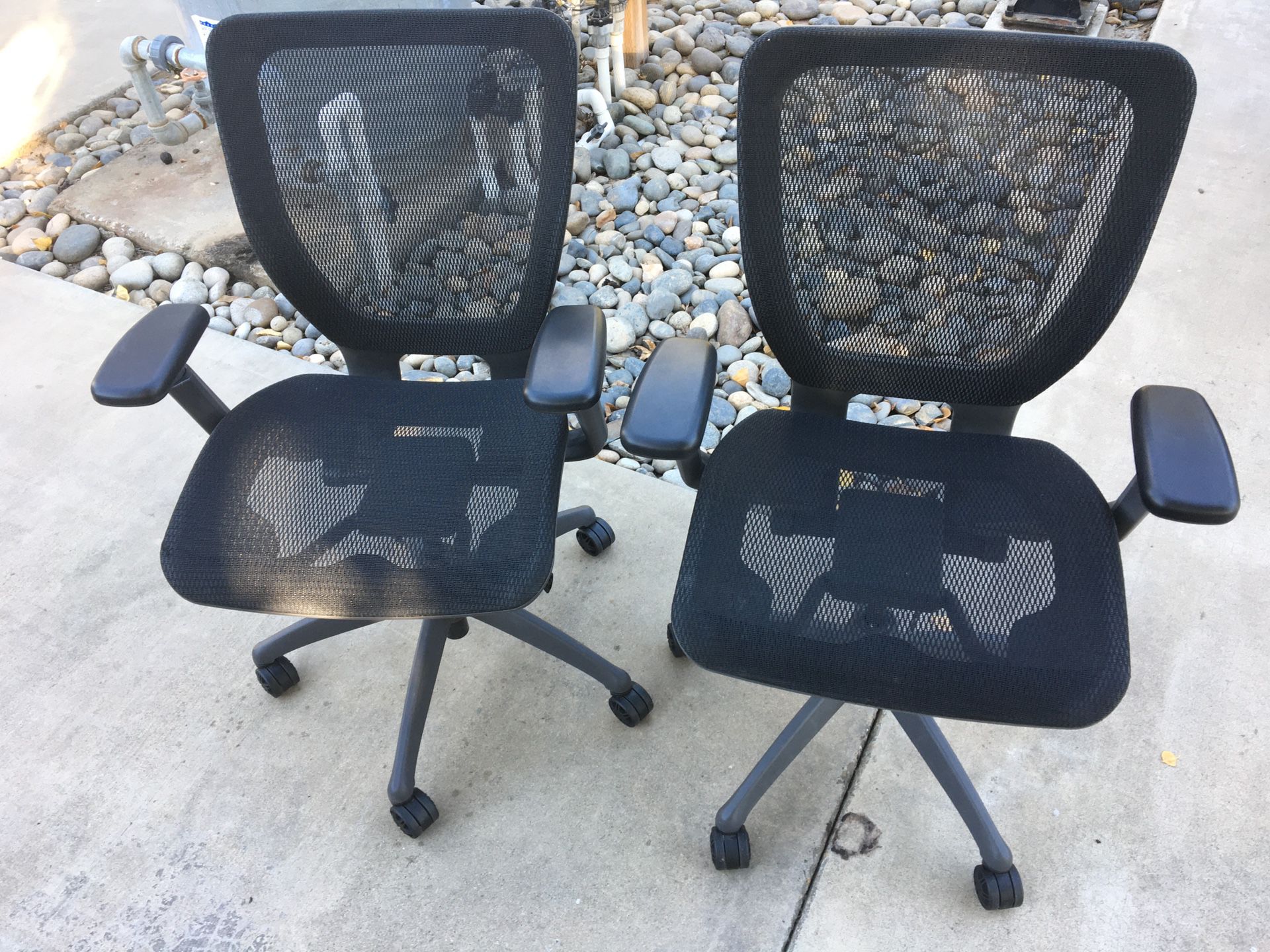 Gently used high end office chairs