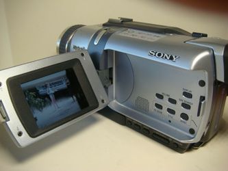 Sony DCR-TRV240 Digital Camcorder 8MM Digital8 Hi8 Video8