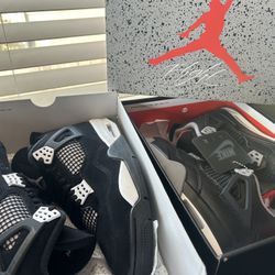 Jordan 4s