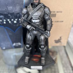 Armored Batman Figure Hot Toys (Batman V Superman DOJ) 