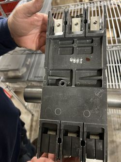 GE Spectra RMS circuit breaker