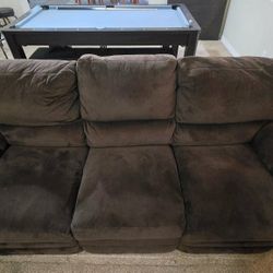 Lazy Boy Couch With 2 Recliners