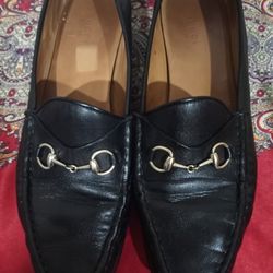 GUCCI MEN 'S HORSEBIT BLACK LEATHER SILVER INTERLOCK SHOE.