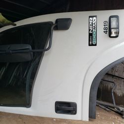 Isuzu NPR, NQR DOOR