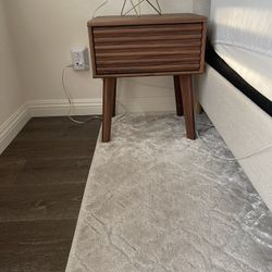 Mid-Century Modern End Table or Nightstand in Walnut