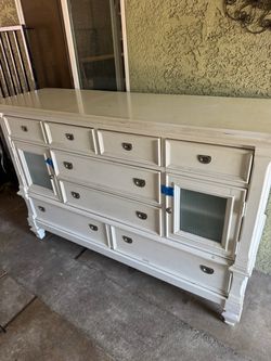 Solid white dresser