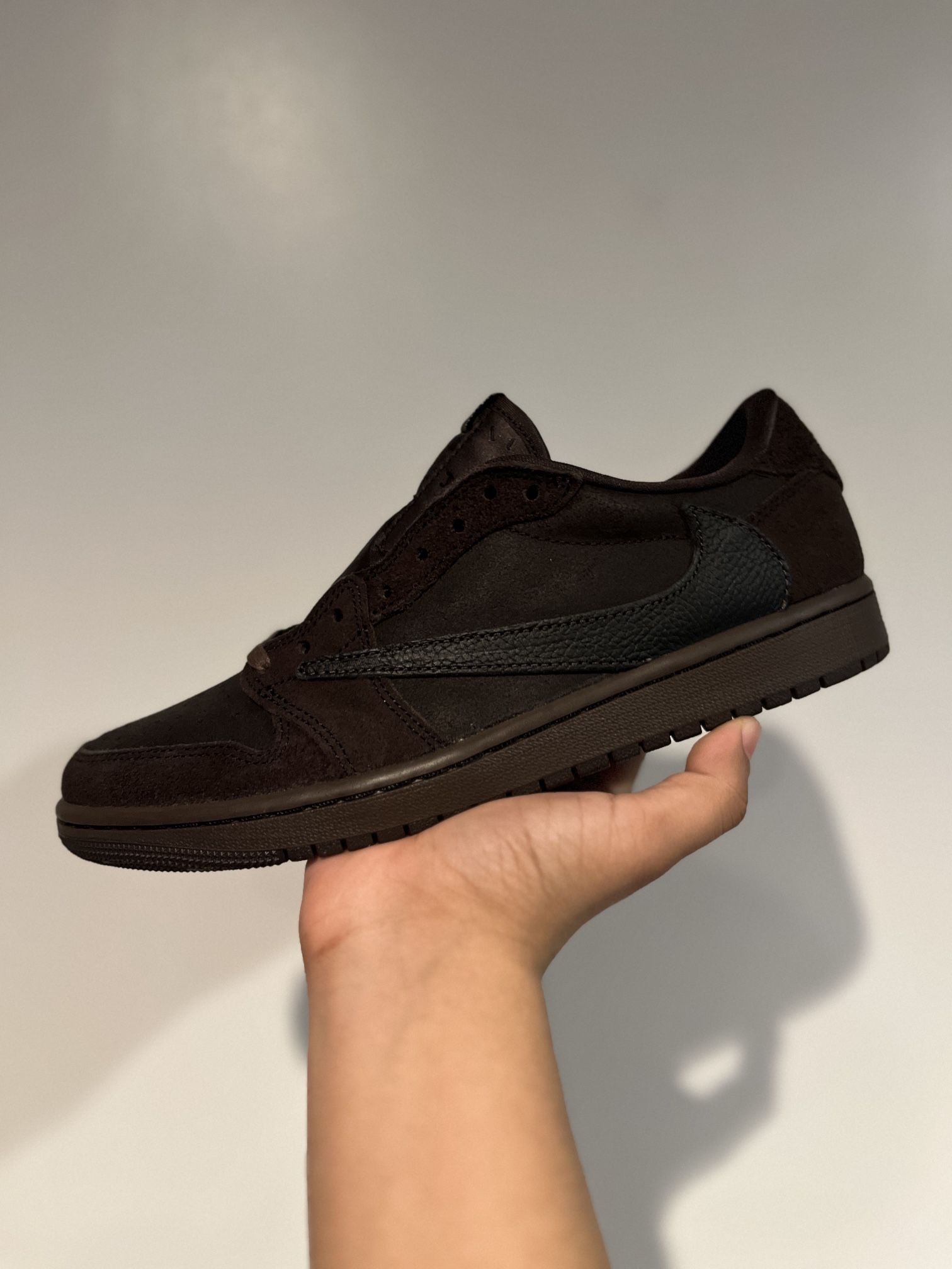 Jordan 1 Low Travis Scott Velvet Brown