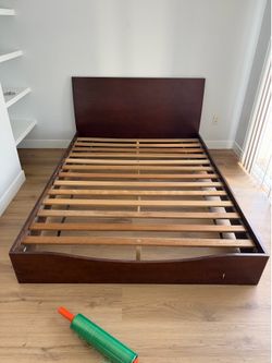 Queen size bed frame and other stuff