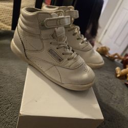 Reebok Shoes Size 8 Kids 