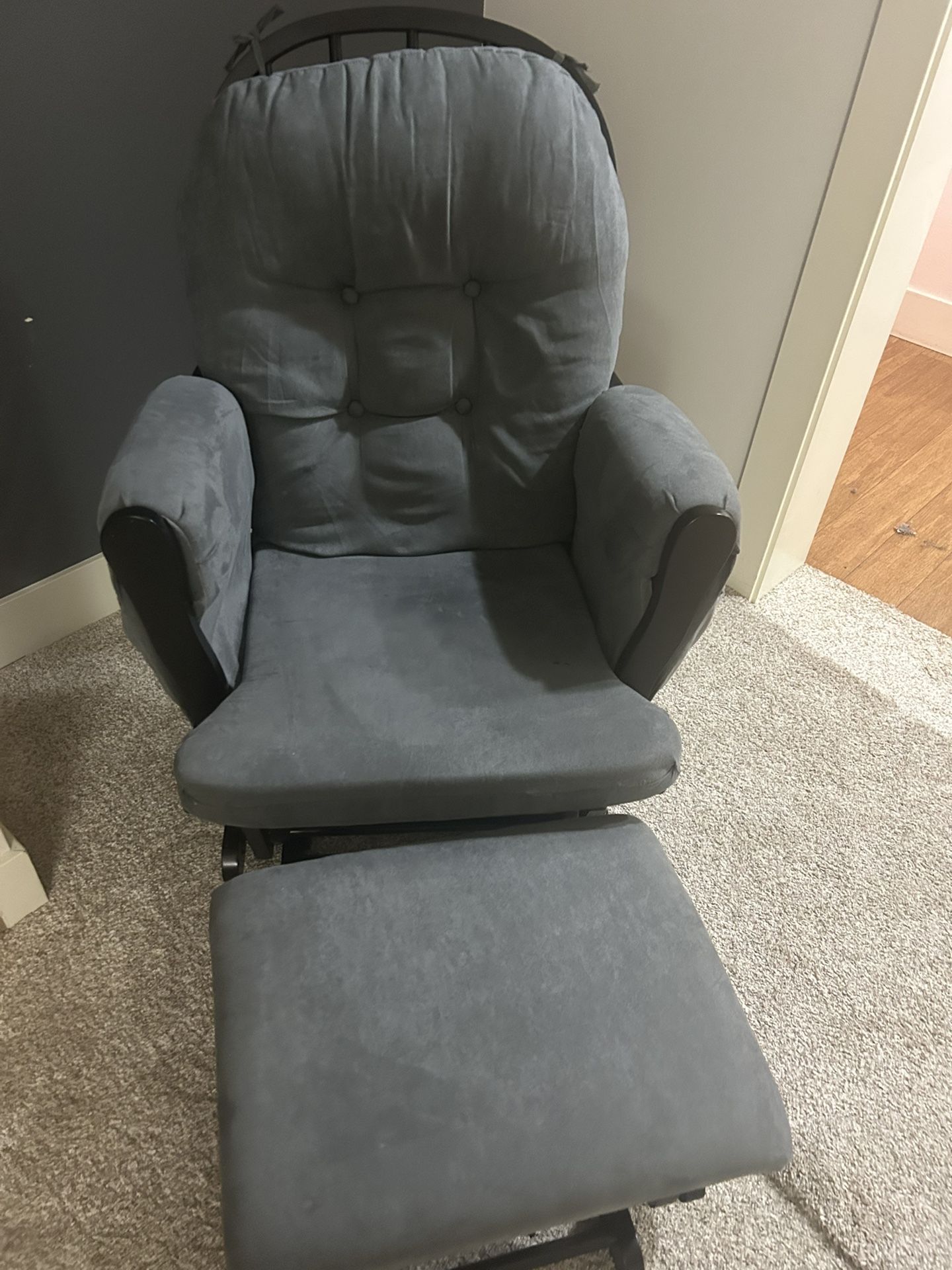 Gliding/ Rocking Chair With Ottoman