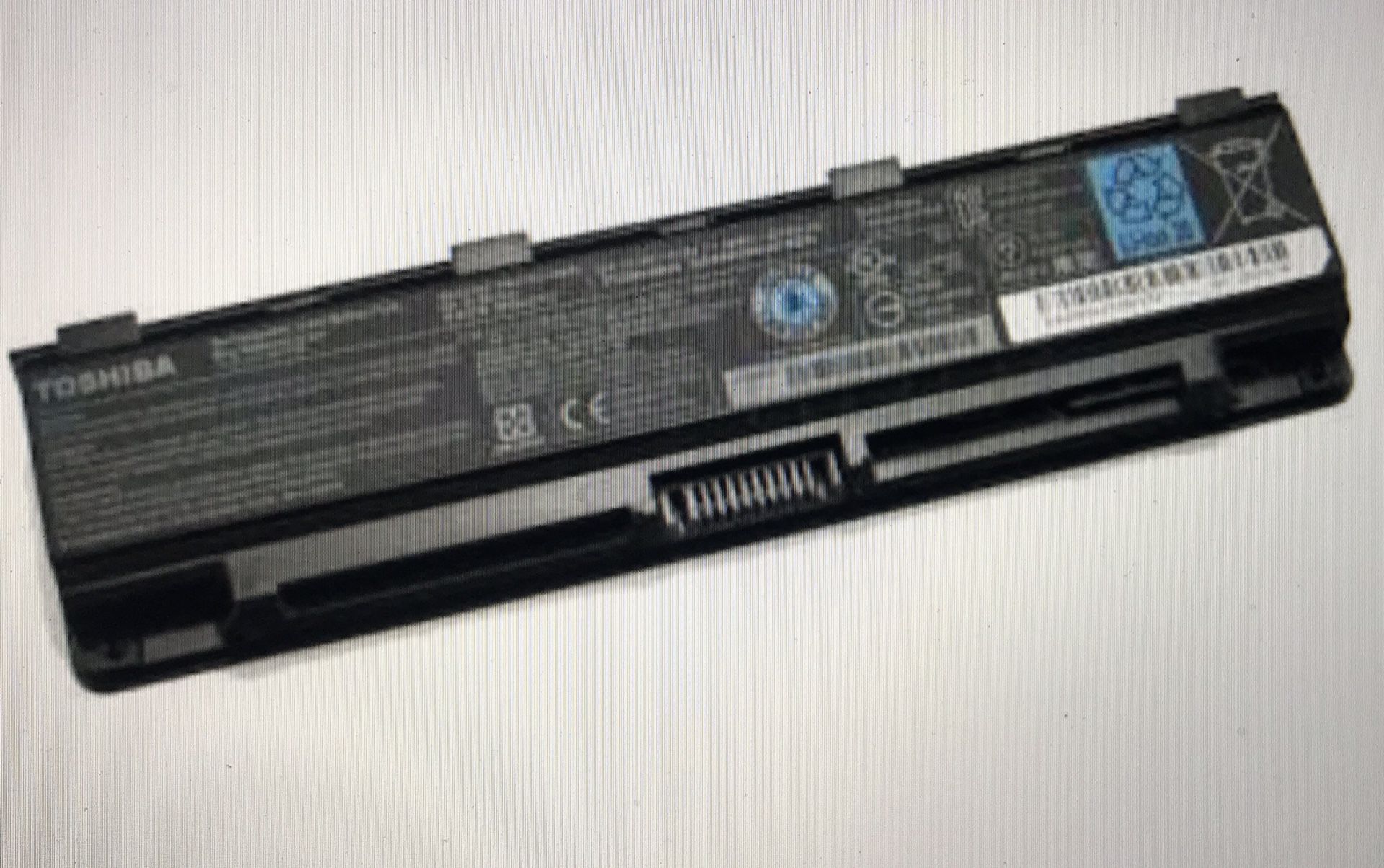 Toshiba original 48Wh battery pack.