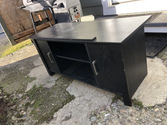 Entertainment center