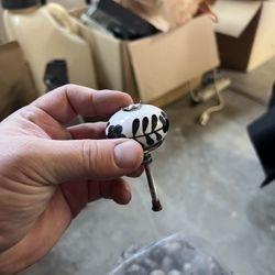 Cabinet Knobs 