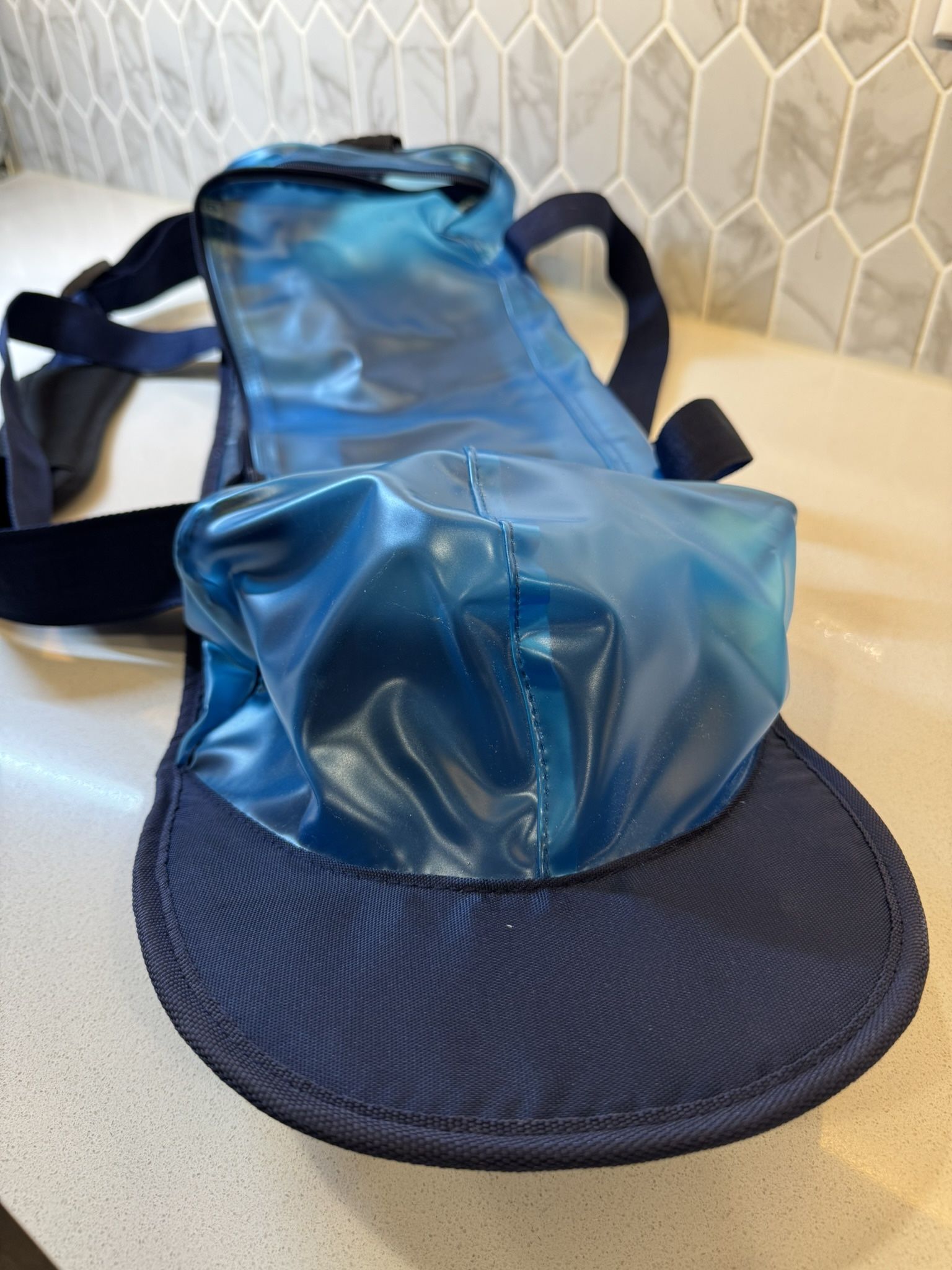 HAT CLUB 30 CAP DUFFLE BAG STORAGE