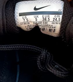 NIKE WOMENS SHOES