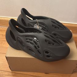 Adidas Yeezy Foam Runner Onyx - Size 12