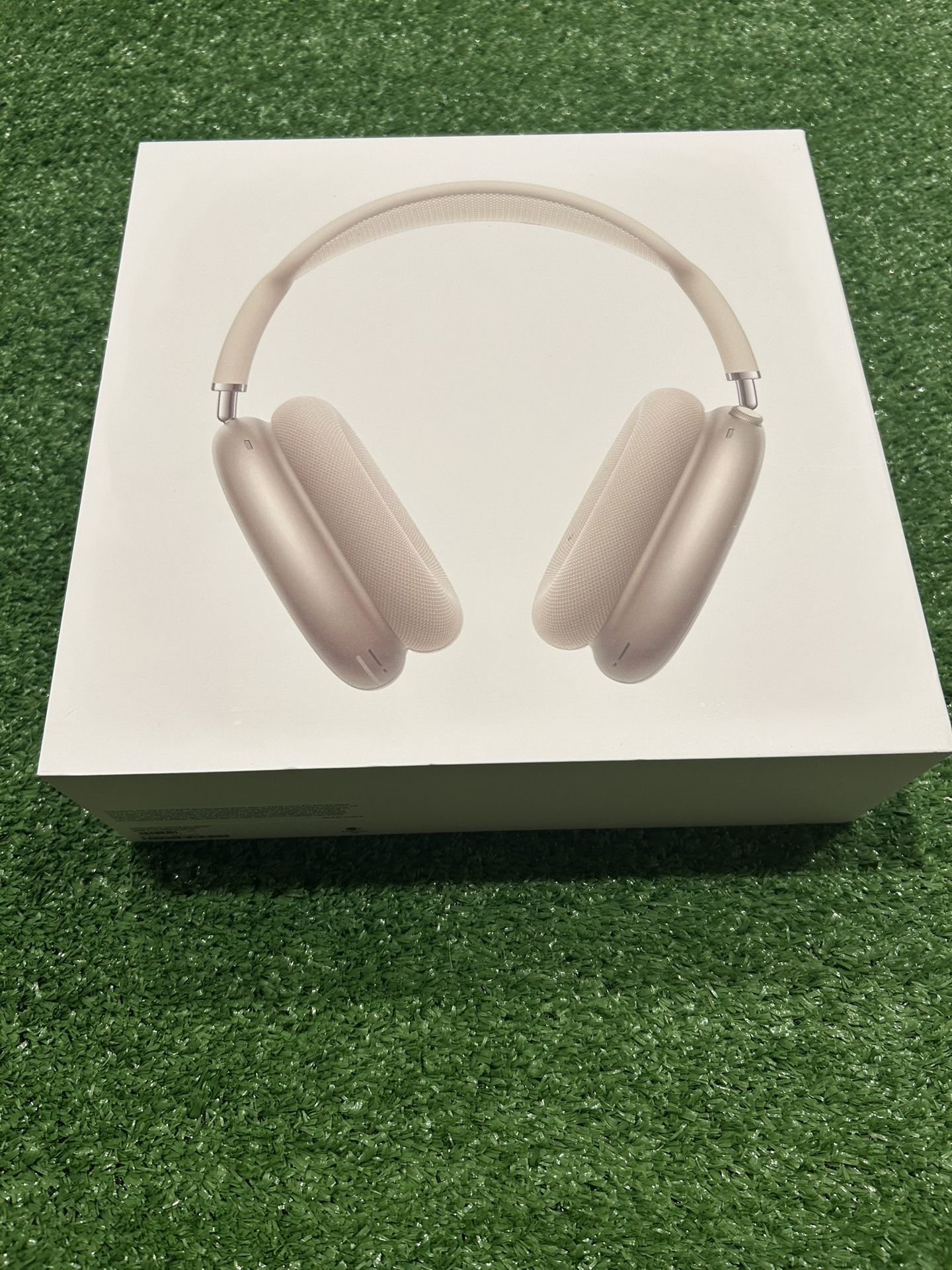 AirPod Max Starlight
