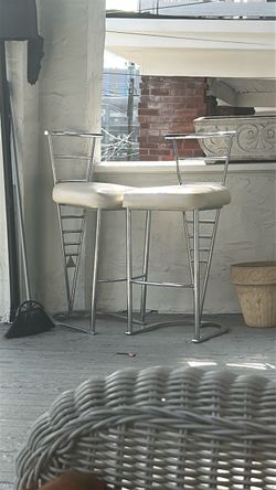 Chrome Bar Stools with White Cushioned Seats – Set of 2