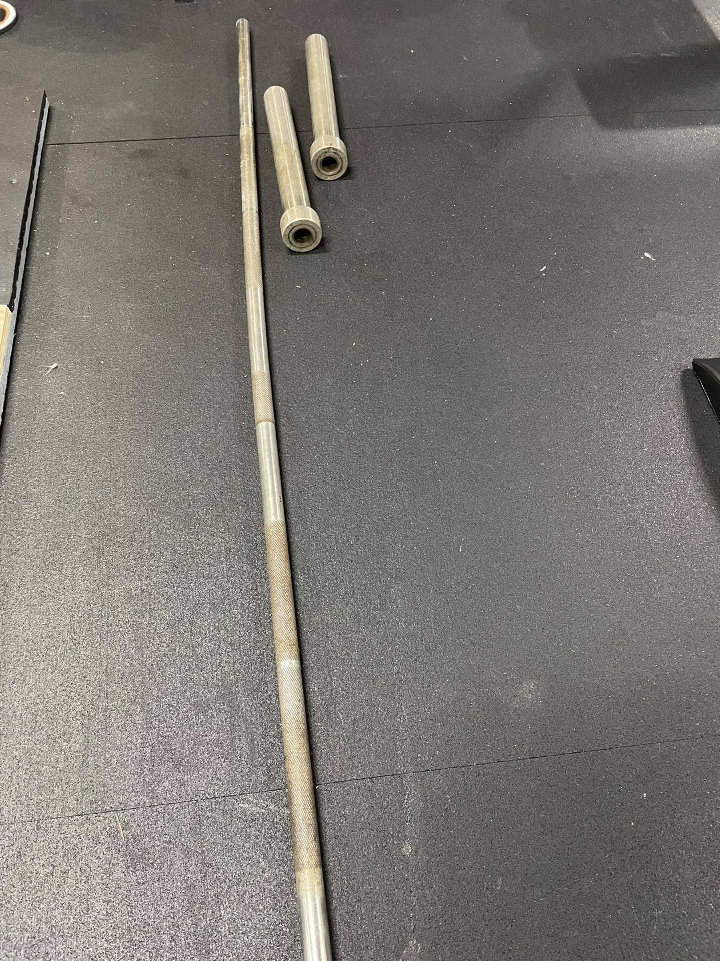Broken Olympic Barbell - Needs Bolts