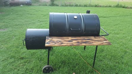 BBQ Pit smoker grill