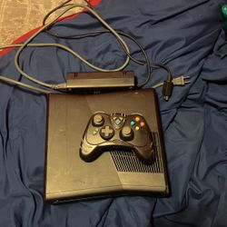 Xbox 360 Works Great No Hard Drive (Willing To Negotiate) 