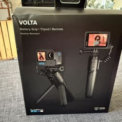 GoPro Accessories Bundle Pack (Tripod/Mic/Iight Mod)