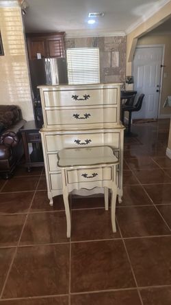 Antique dresser set