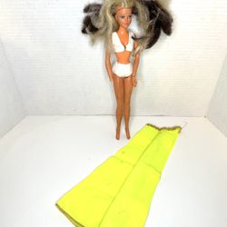 Vintage 1970s Ideal Toy Corporation “Suntan Tuesday Taylor”