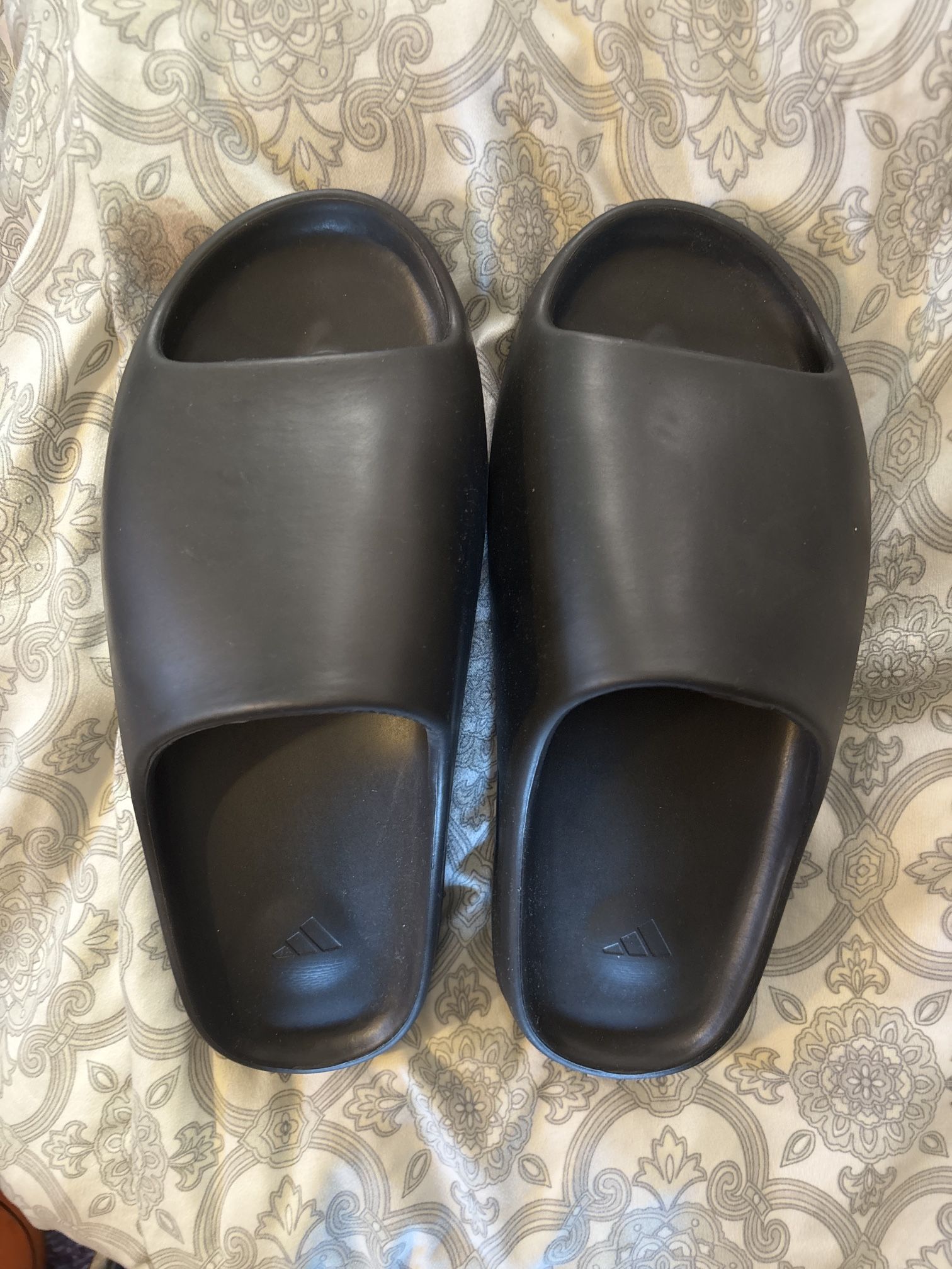 Adidas Black Yeezy Slides (Size 12)