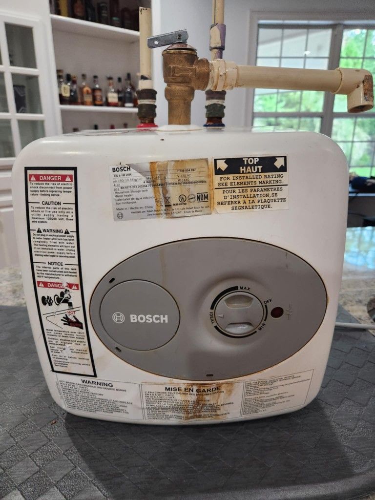 HOT WATER HEATER, 4 GALLONS