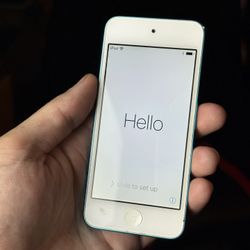 iPod Touch 5th Gen Blue 16 GB