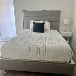 Queen BED !!! Special $130 - Send your OFFERS !! 