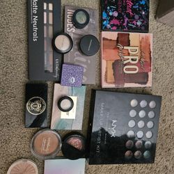 Make Up Pallets 
