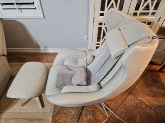Ceragem PAUSE M4 Massage Chair