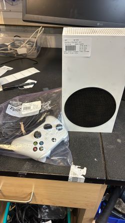 Xbox 1s $198 Today Or Layaway For $30 Down Payment