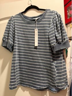 Women’s top size M never worn