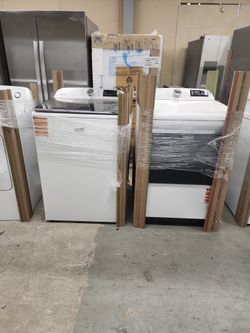 New Maytag Glass Top Washer And Dryer Set